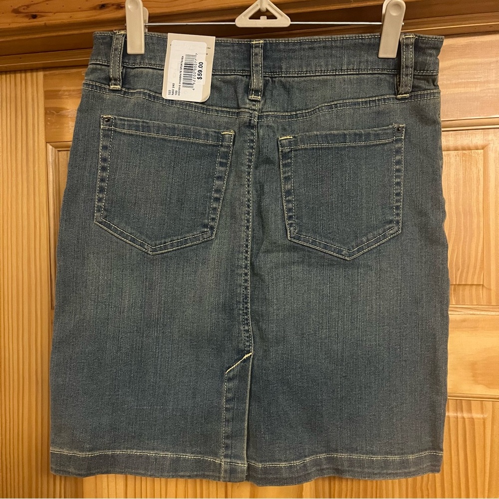 G.H. Bass & Co. Denim Skirt Women’s Size 0
